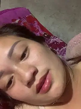 Lara-11's cam snapshot