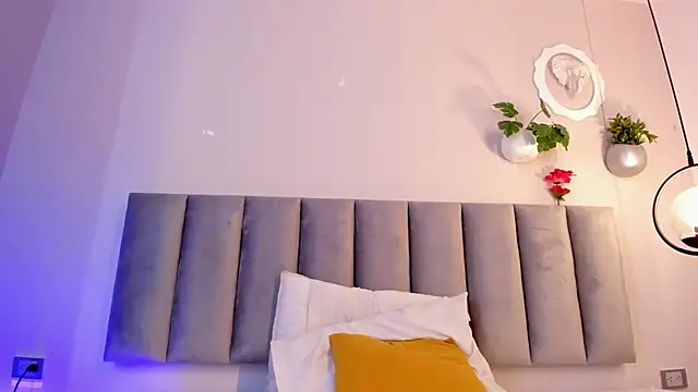 Emely_Deluxe's cam snapshot