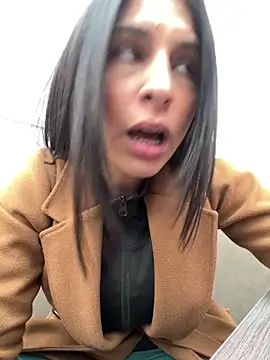 charlotte_stevenss_'s cam snapshot