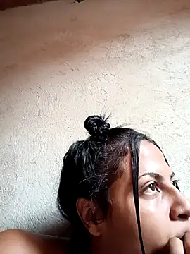 Giselabrunette25's cam snapshot