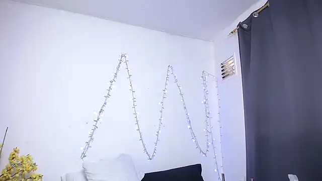 Nicol_Love0's cam snapshot