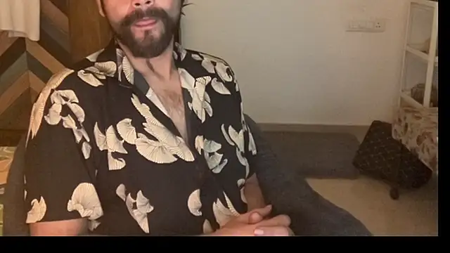 MakeMeAwareAah's cam snapshot