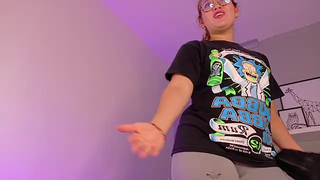 BelaMiller_'s cam snapshot