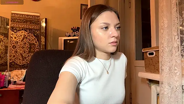 EnergeticMona's cam snapshot