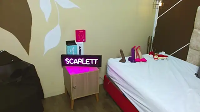 ScarletHott_'s cam snapshot