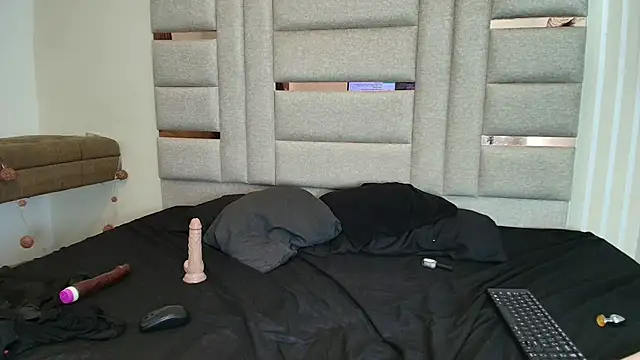 LittlePeach_'s cam snapshot