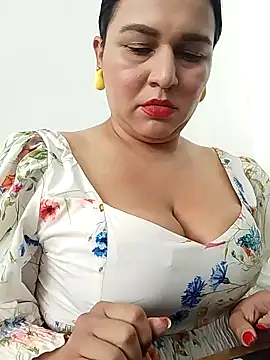 Maira-11 live sex cam