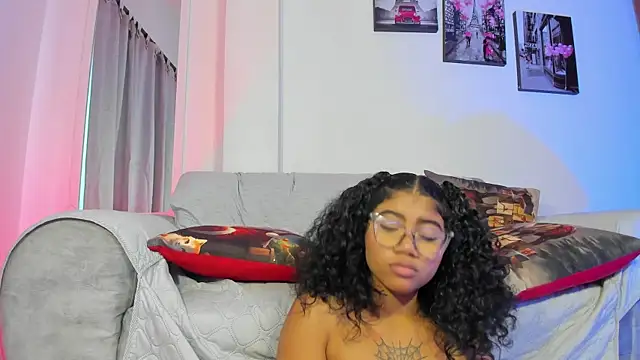 Paulete__W's cam snapshot