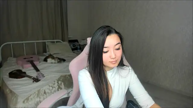 yourbabysakuraa's cam snapshot