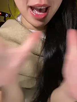 Uyennii02's cam snapshot