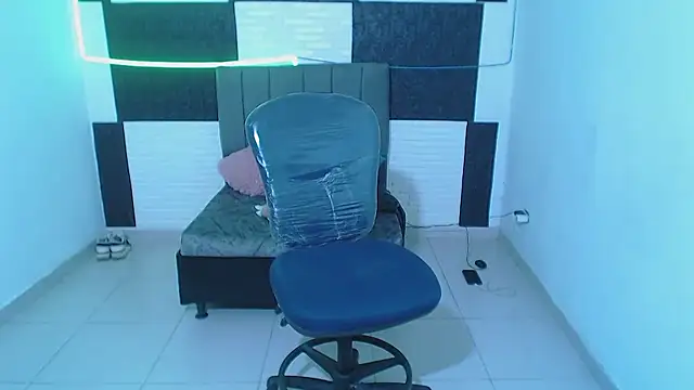 lia_rose_6's cam snapshot