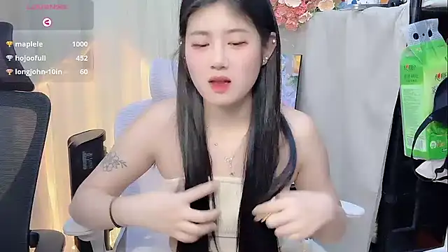 Yvonne-07's cam snapshot