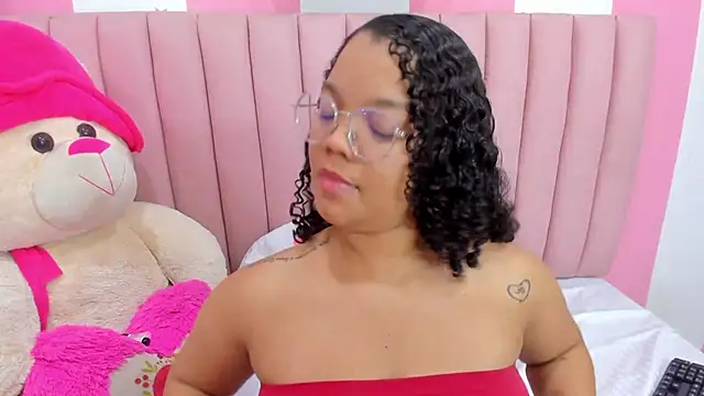 ISABELLA_020's cam snapshot