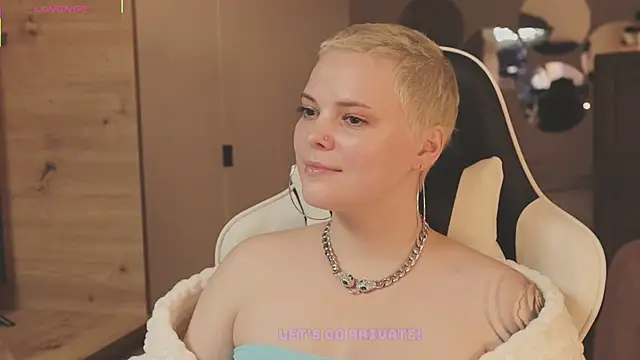 LikaBerry1 live sex cam