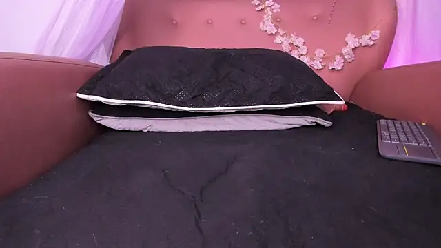 _Felicity_1's cam snapshot