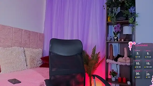 emilyrouxe live sex cam