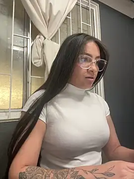 Alyha_Cortes's cam snapshot