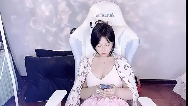 -huahua-'s cam snapshot