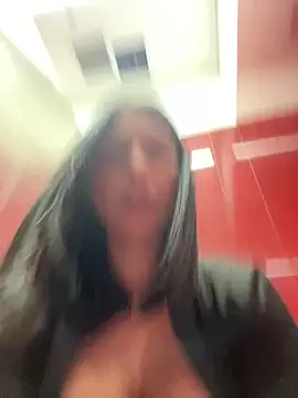 charlotte_stevenss_'s cam snapshot