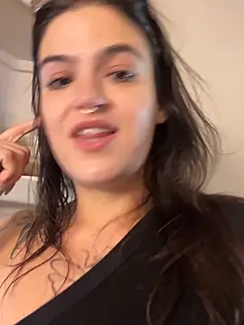 SafeinouterSpace's cam snapshot