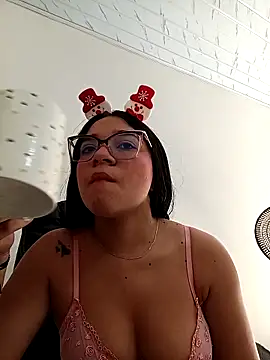 -VICKKY's cam snapshot