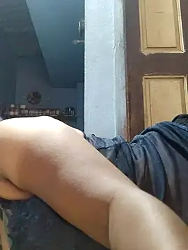 divyatamil143's cam snapshot