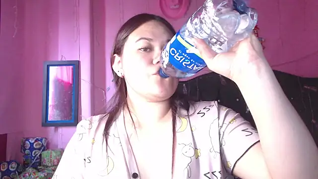 NikkiRous_'s cam snapshot