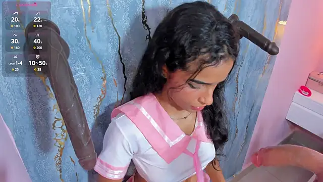 honey_sofii_'s cam snapshot