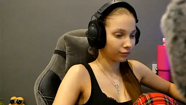 Softixq's cam snapshot