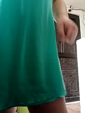 yaneth_'s cam snapshot