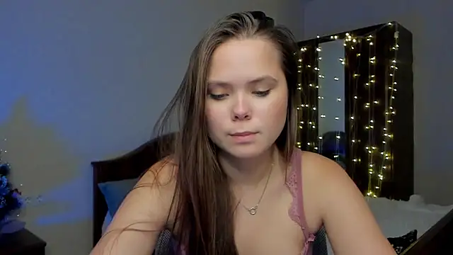 Kira_love_81's cam snapshot