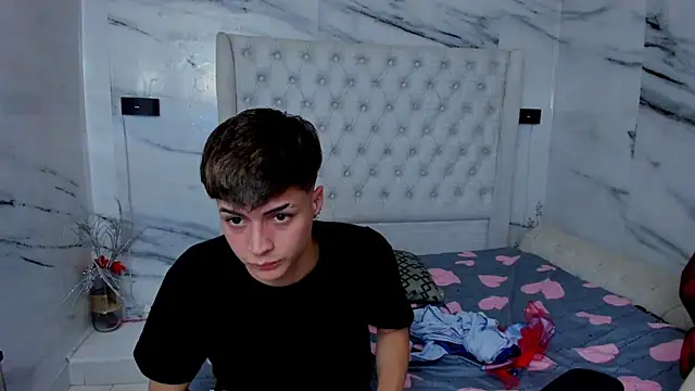 Ari_and_Storm live sex cam