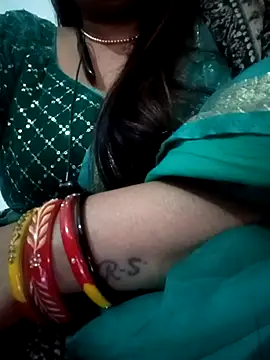 Taniya-2025's cam snapshot