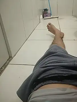 Guilhermekovaliosky live sex cam