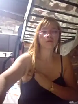 SexyHottMom's cam snapshot