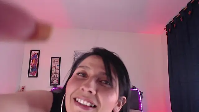 emily_leinner's cam snapshot