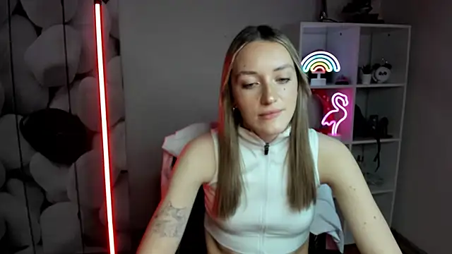 EvelynBlond's cam snapshot