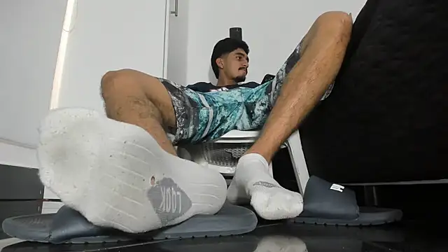 latin_bbc's cam snapshot