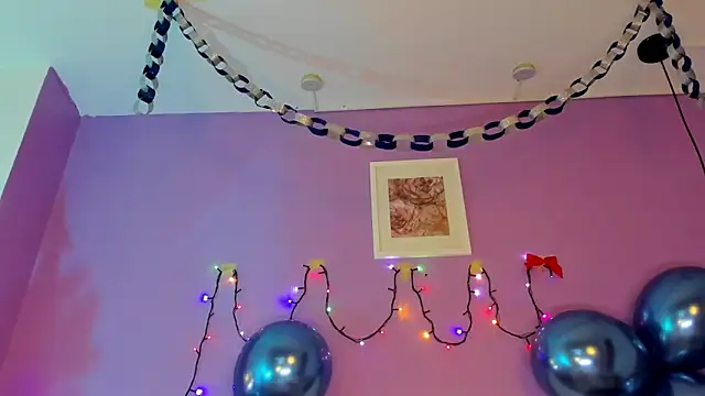 Charlotte11-11's cam snapshot