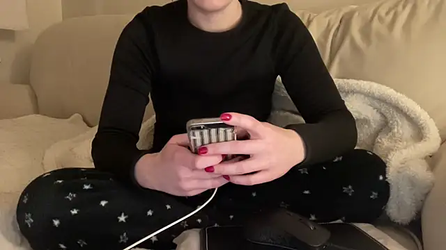 ijustturned18today's cam snapshot