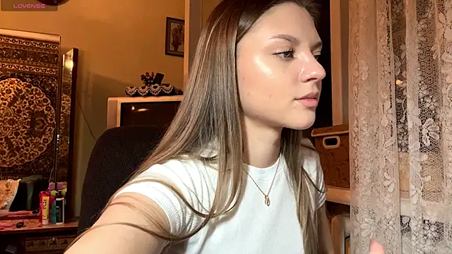 EnergeticMona's cam snapshot