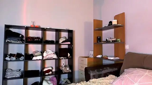 RandeeAntwi's cam snapshot