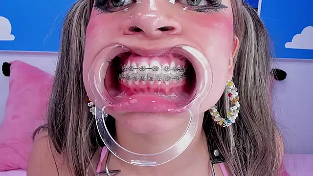 miss__evolet's cam snapshot