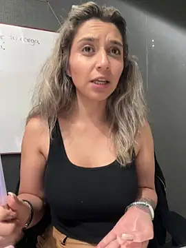 Isabella_Varella's cam snapshot