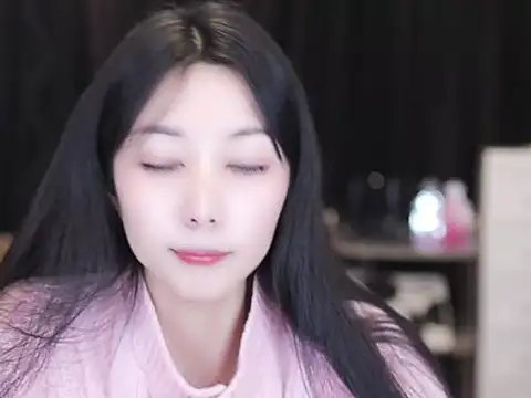 Nuyoah-77 live sex cam