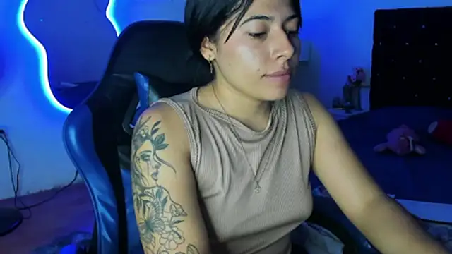 Carolina-petite's cam snapshot