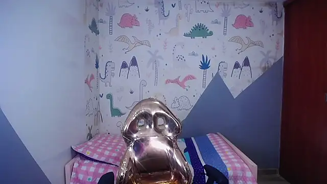 sophiia_t's cam snapshot