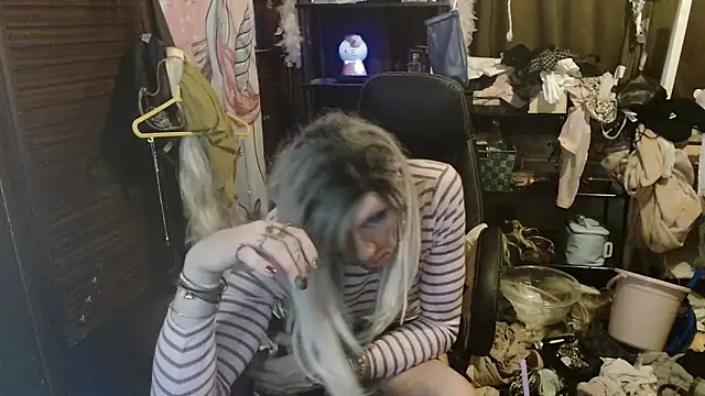 Ombeline1 live sex cam