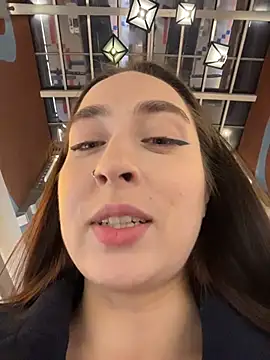 Holly_Play's cam snapshot