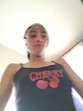 Dani-peggin's cam snapshot